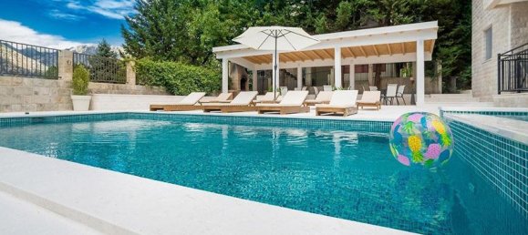 6 bedrooms Commercial property in Kotor, Montenegro No. 66 9