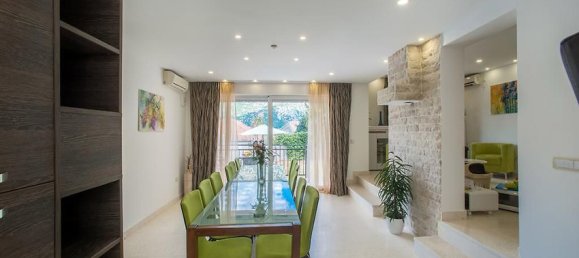 6 bedrooms Commercial property in Kotor, Montenegro No. 66 18