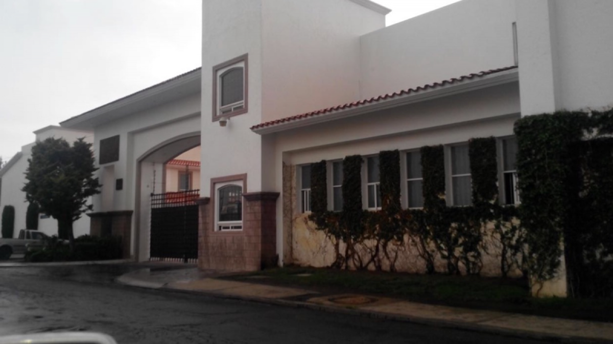 Casa de 3 dormitorios en Lerma, Mexico No. 214694