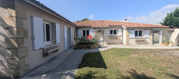 5 bedrooms House in Gironde, France No. 301994 5