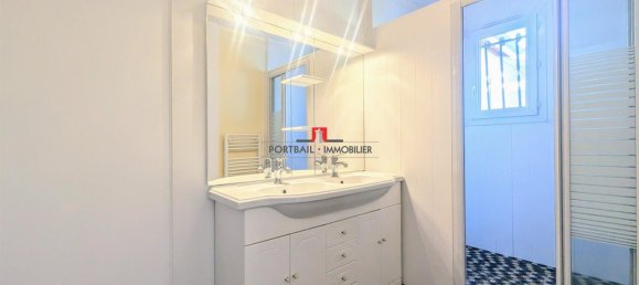 5 bedrooms House in Gironde, France No. 301994 10