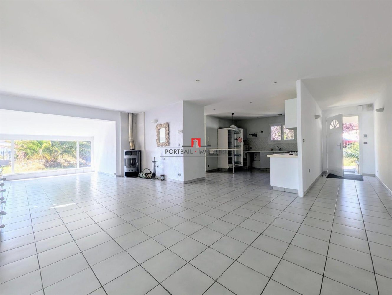 5 bedrooms House in Gironde, France No. 301994