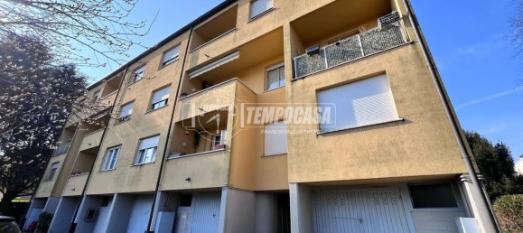 4 rooms Duplex in Cermenate, Italy No. 109595 3