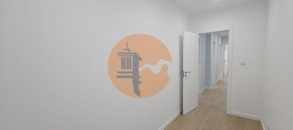 3 Schlafzimmer Wohnung in Amadora, Portugal, Nr. 337984 4