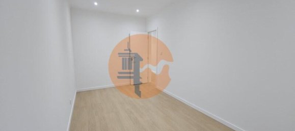 3 Schlafzimmer Wohnung in Amadora, Portugal, Nr. 337984 9