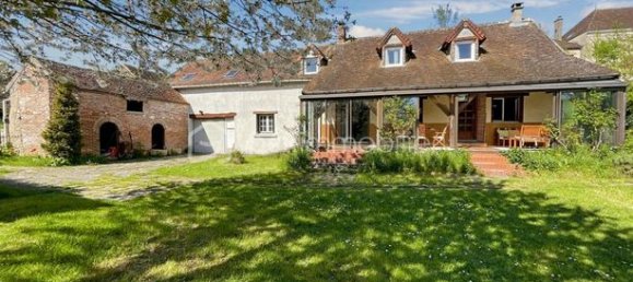 Casa de 4 dormitorios en Thorigny-sur-Oreuse, France No. 360396 2