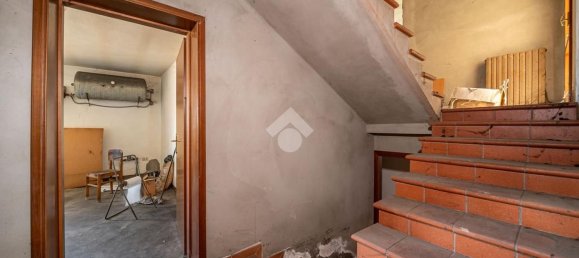 Lagerhaus in Gualtieri, Italy 1300m², Nr. 331639 16