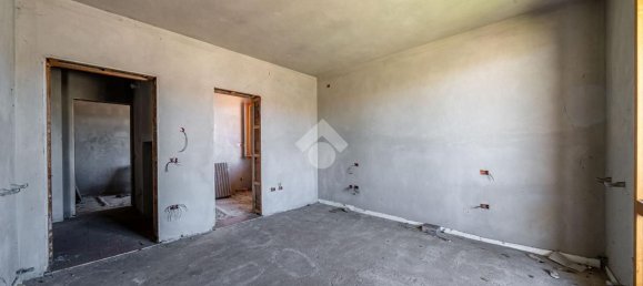 Lagerhaus in Gualtieri, Italy 1300m², Nr. 331639 17
