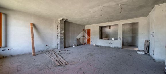 Lagerhaus in Gualtieri, Italy 1300m², Nr. 331639 15