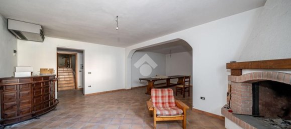 Lagerhaus in Gualtieri, Italy 1300m², Nr. 331639 14