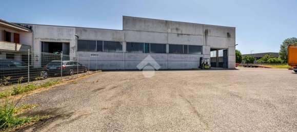 Lagerhaus in Gualtieri, Italy 1300m², Nr. 331639 4