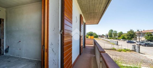 Lagerhaus in Gualtieri, Italy 1300m², Nr. 331639 20