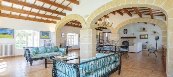 Замки и поместья с 7 спальнями в Менорка, Испания № 86481 32