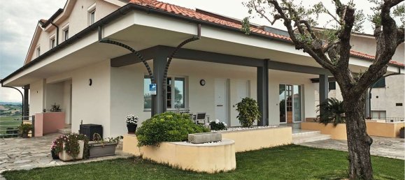 21 Schlafzimmer Wohnung in Ancona, Italy, Nr. 350731 2