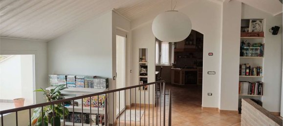 21 Schlafzimmer Wohnung in Ancona, Italy, Nr. 350731 12