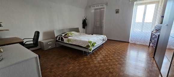 10 rooms House in Valdilana, Italy No. 89723 11