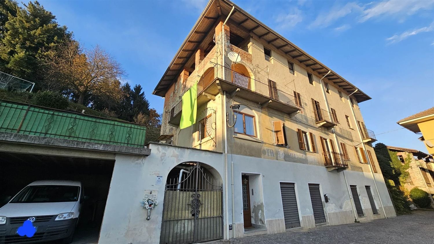 10 rooms House in Valdilana, Italy No. 89723