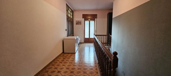 10 rooms House in Valdilana, Italy No. 89723 4