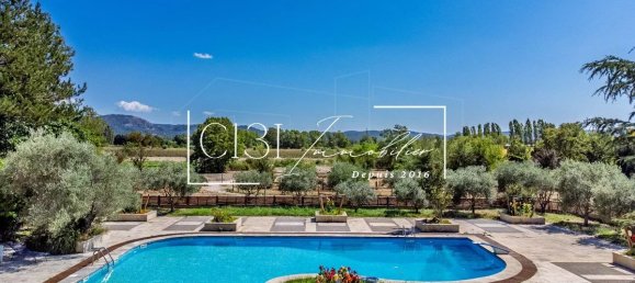 7 bedrooms House in Pertuis, France No. 279616 6