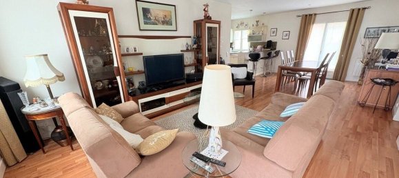 3 bedrooms House in Dreux, France No. 316054 2