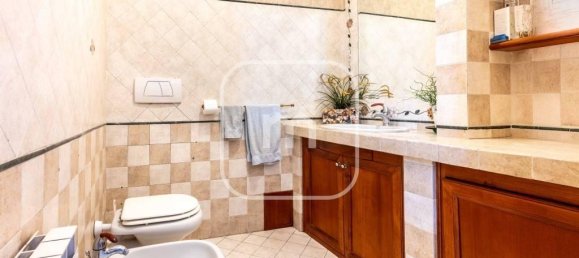 3 rooms Apartment in Rome, Italy No. 33713 32