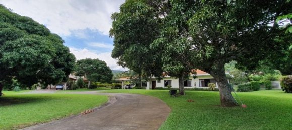 Terrain à Santa Ana, Costa Rica No. 1805 4