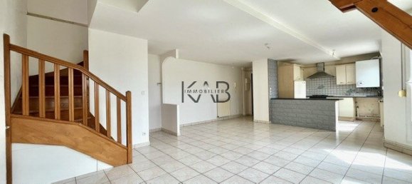 Dúplex de 2 dormitorios en Hettange-Grande, France No. 64193 2