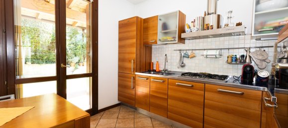 Villa de 3 dormitorios en Castiglione delle Stiviere, Italy No. 331927 14