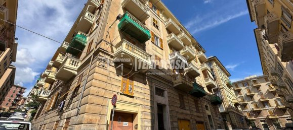 2 bedrooms Apartment in Genoa, Italy No. 337216 21