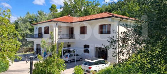 4 bedrooms Villa in Sora, Italy No. 289281 5
