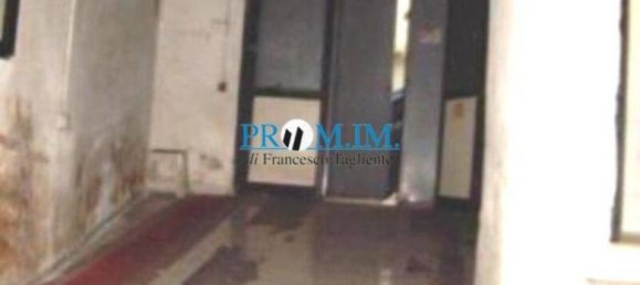 105m² Warehouse in Naples, Italy No. 335978 9