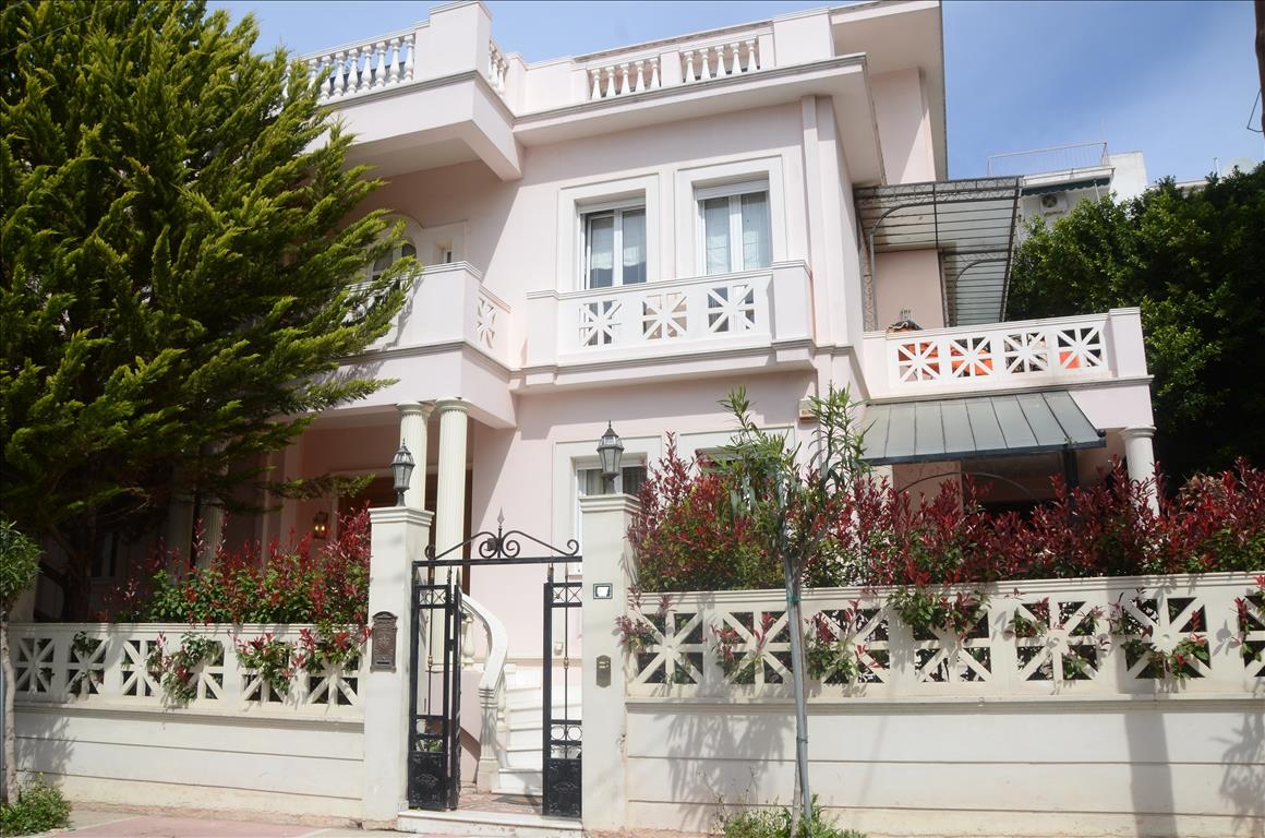 9 chambres propriété commerciale à vendre à Loutraki, Loutraki-Perachora-Agioi Theodoroi, Corinthia, Peloponnese, Peloponnese, Western Greece and the Ionian, Greece № 6590