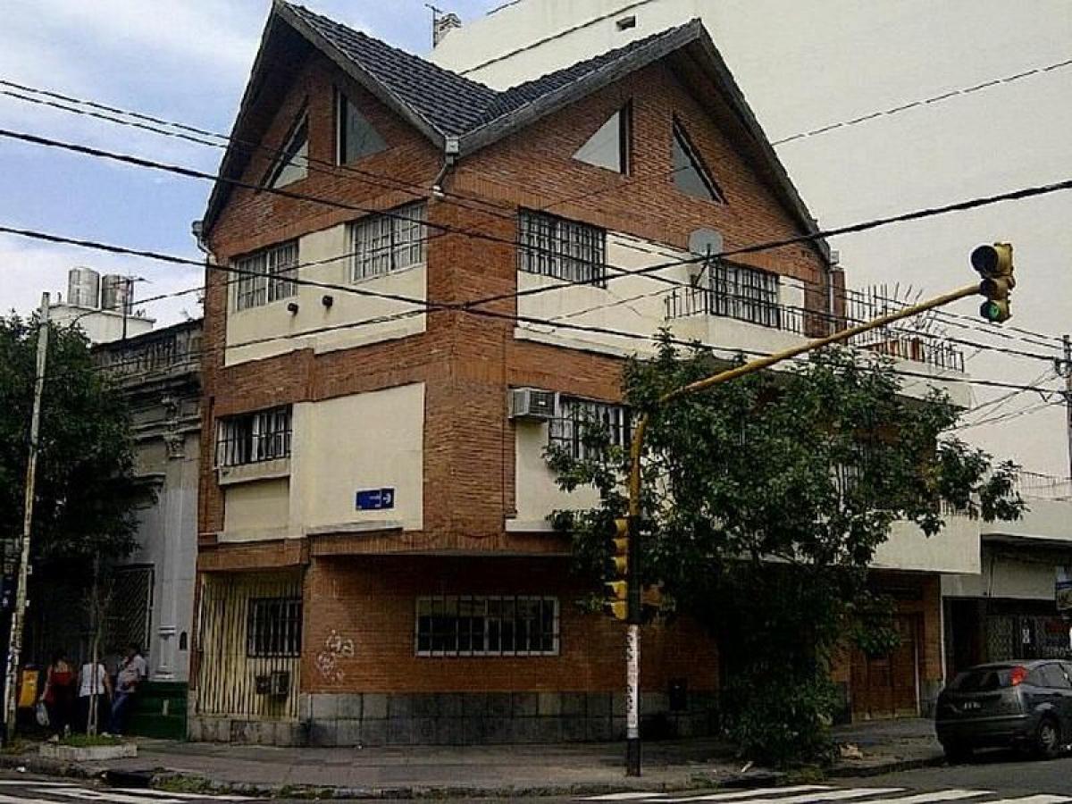 Casa de 5 dormitorios en Buenos Aires, Argentina No. 84667