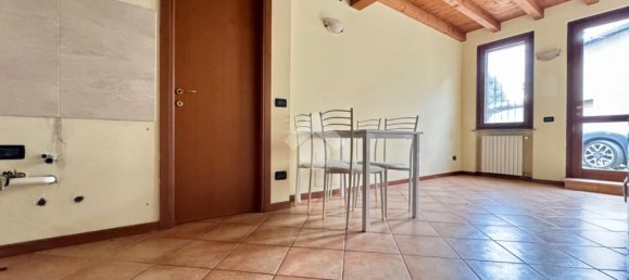 2 bedrooms House in Castelleone, Italy No. 324755 2