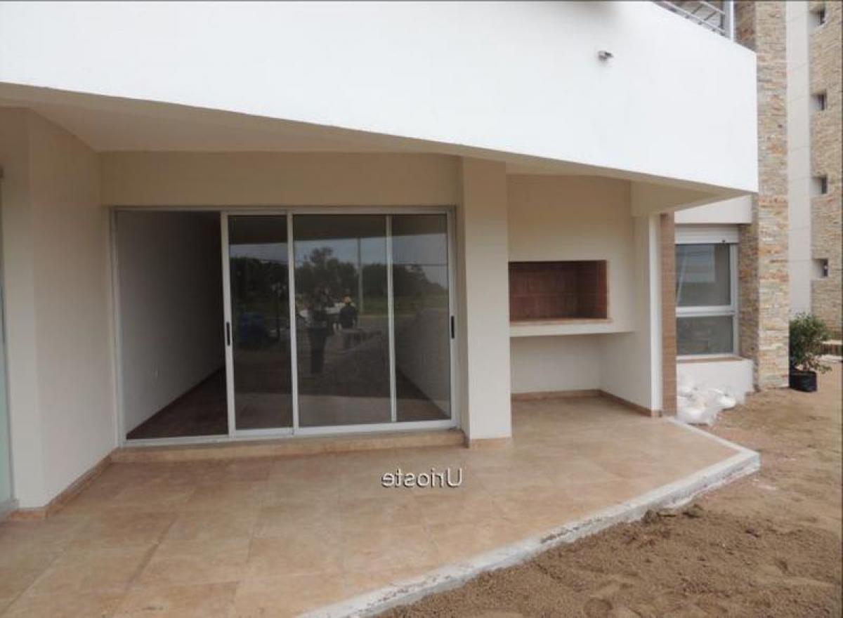 2 bedrooms Apartment in Canelones, Uruguay No. 12859