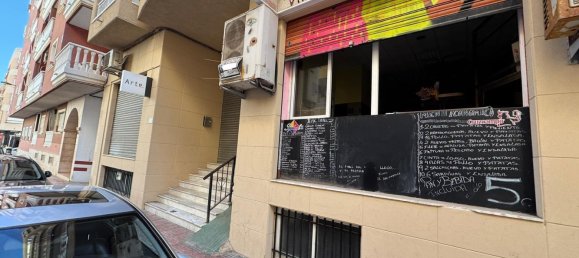 150 m² propiedad comercial en venta en Torrevieja, Alicante, Comunidad Valenciana, Spain № 369835 2
