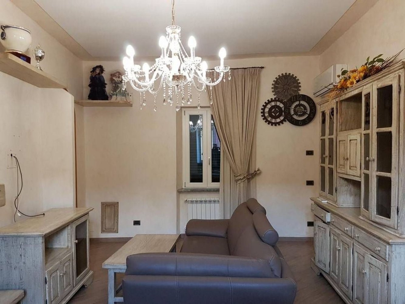 Квартира с 6 комнатами в Камайоре, Италия № 212915