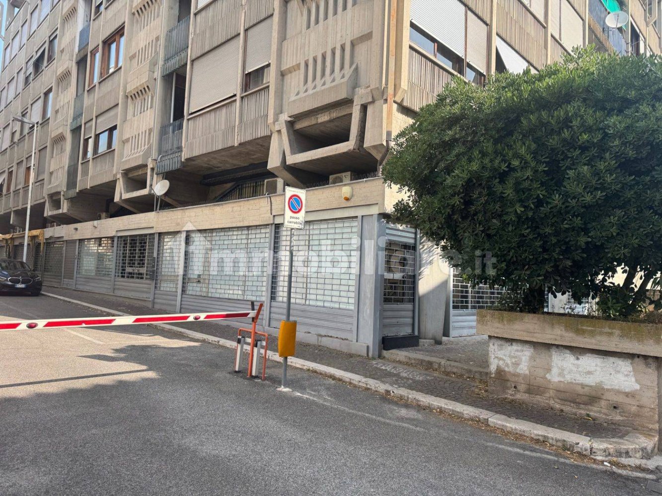 Propiedad comercial de 2 habitaciónes en Terni, Italy No. 262035