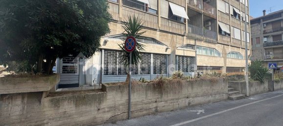 Propiedad comercial de 2 habitaciónes en Terni, Italy No. 262035 4