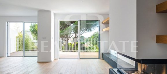 4 bedrooms House in Cascais, Portugal No. 104754 2