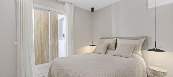 3 bedrooms Penthouse in Marbella, Spain No. 217832 18