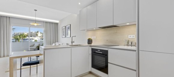 3 bedrooms Penthouse in Marbella, Spain No. 217832 28