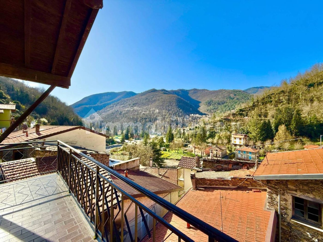 4 bedrooms House in Molini di Triora, Italy No. 36611