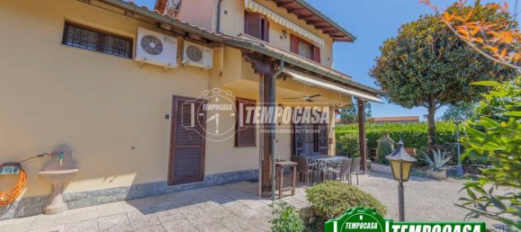 4 bedrooms Villa in Bubbiano, Italy No. 295870 8