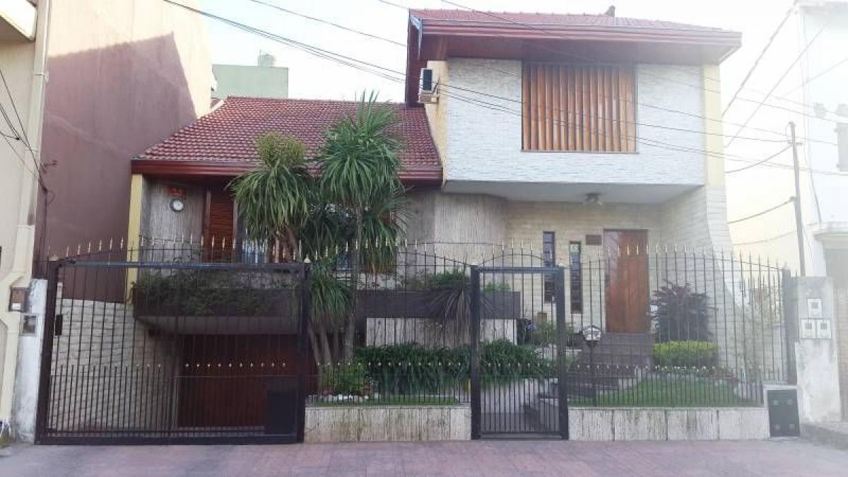 3 Schlafzimmer Haus in Lanus, Argentina, Nr. 18312