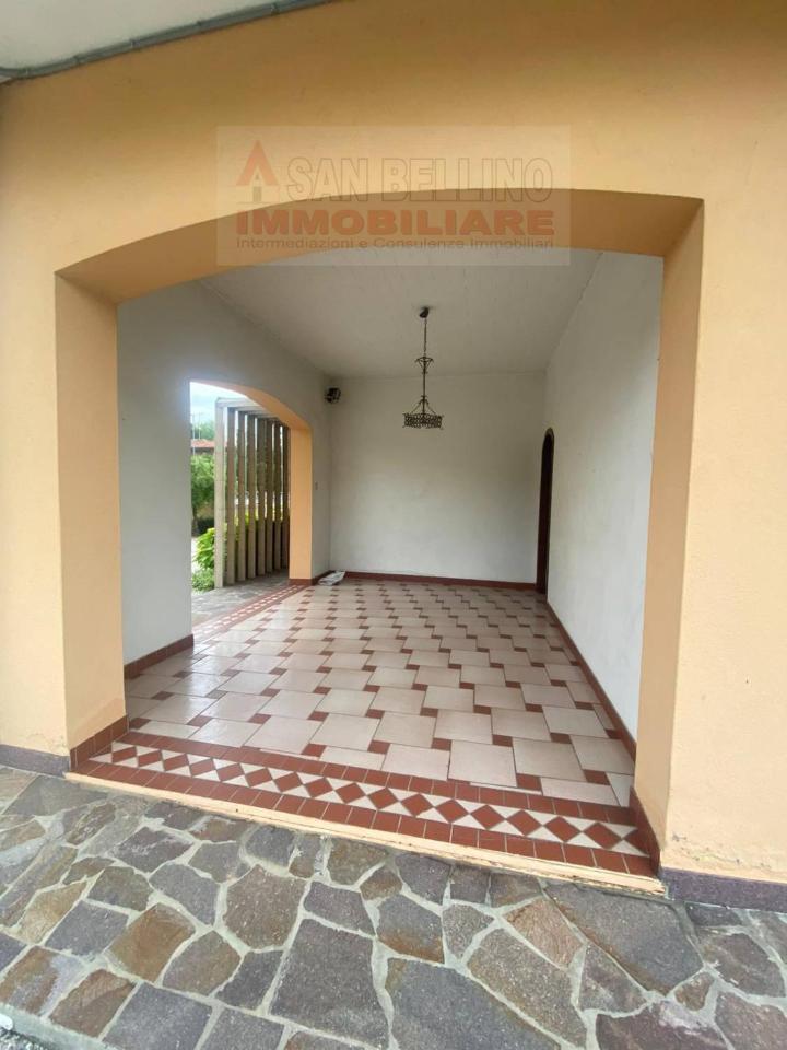 11 rooms Apartment in Noventa Padovana, Italy No. 30984