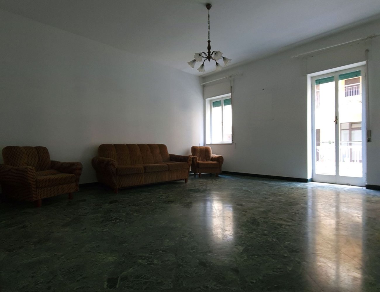 4غرفة شقة في Messina, Italy رقم 102540