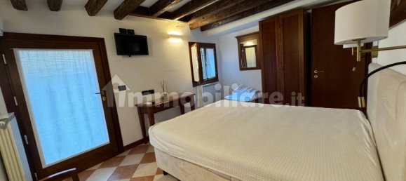 Casa de 3 dormitorios en Venice, Italy No. 303282 11