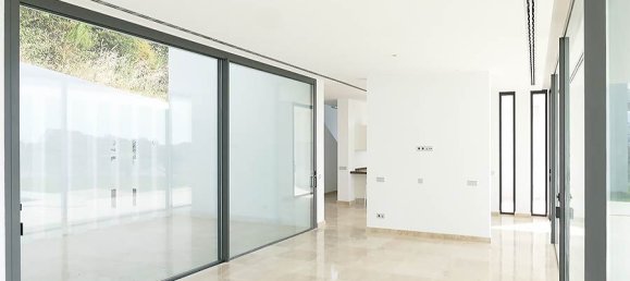 5 bedrooms Villa in La Alqueria-El Paraíso, Spain No. 2876 4