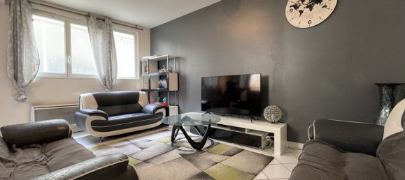 3 Schlafzimmer Wohnung in Epernay, France, Nr. 69341 2